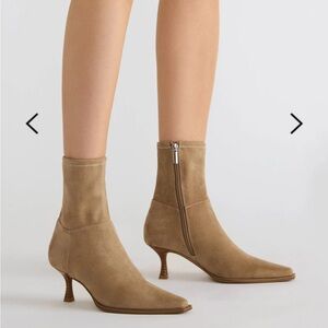 Like New Steve Madden Stasia Taupe Suede Leather Kitten Heel Ankle Boots - 7 1/2